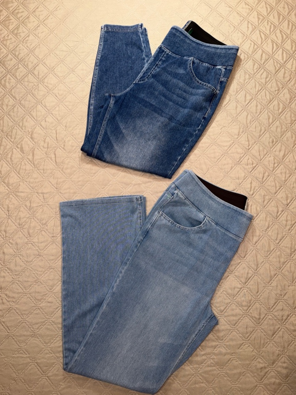 HALARA Two-Tone Crop & Wide Leg Jeans - Light Blue & Dark Blue Bundle.